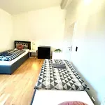 Geraeumiges In Apartmán