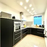 Geraeumiges In Apartmán *