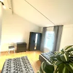 Geraeumiges In Apartmán
