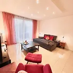 Geraeumiges In Apartmán