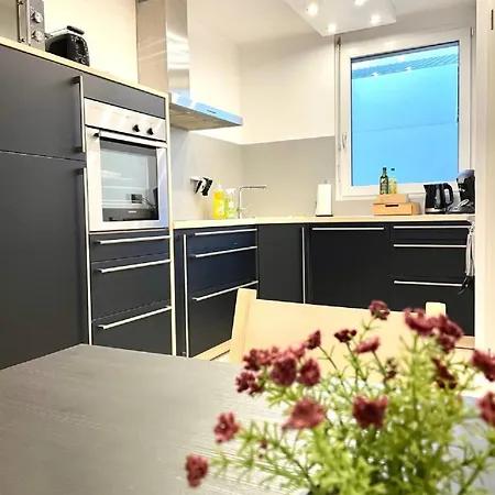 Apartment Geraeumiges In
