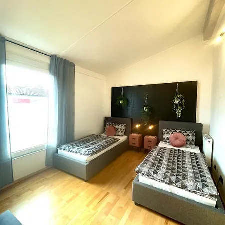 Apartment Geraeumiges In