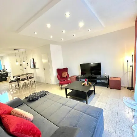 Geraeumiges In Apartment